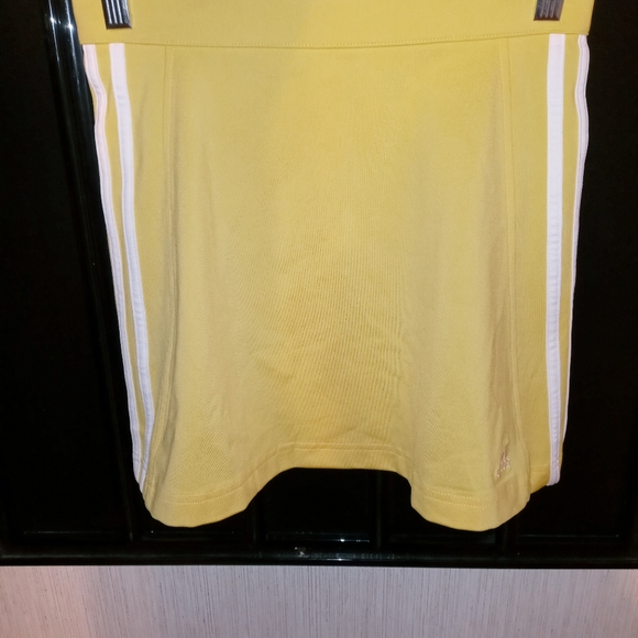 Women's Adidas skirt - Picture 3 of 3